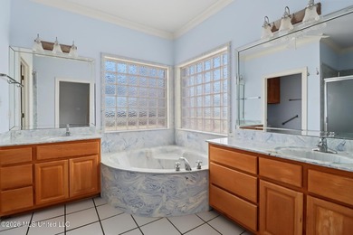 Spacious 4-bedroom, 2-bath home conveniently located between Hwy - photo 16