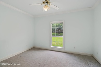 Spacious 4-bedroom, 2-bath home conveniently located between Hwy - photo 23