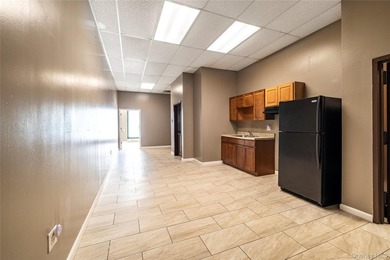 Prime Location! Across From Motor Vehicle Dept and JFK, 4,620 - photo 23