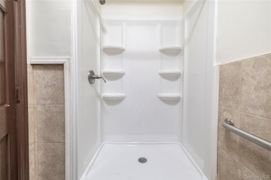 Prime Location! Across From Motor Vehicle Dept and JFK, 4,620 - photo 35