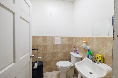 Prime Location! Across From Motor Vehicle Dept and JFK, 4,620 - photo 41