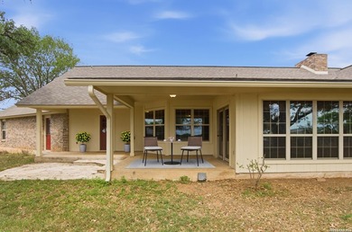 Country living in EAST CENTRAL ISD! This home is a beautifully - photo 3