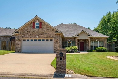 Welcome home to easy living in this beautifully maintained brick - photo 1