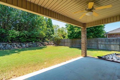 Welcome home to easy living in this beautifully maintained brick - photo 9