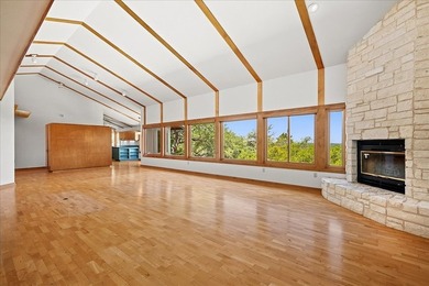 Architectdesigned contemporary by the late La Grange architect - photo 10