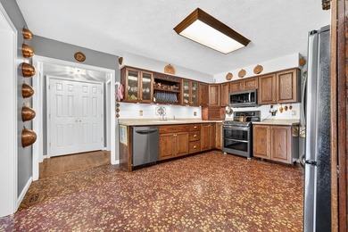 Country living meets classy elegance, the essence of the iconic - photo 15