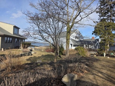 A rare opportunity to live by the sea! Properties in this - photo 10