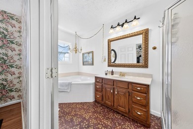 Country living meets classy elegance, the essence of the iconic - photo 23