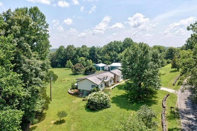 Country living meets classy elegance, the essence of the iconic - photo 32