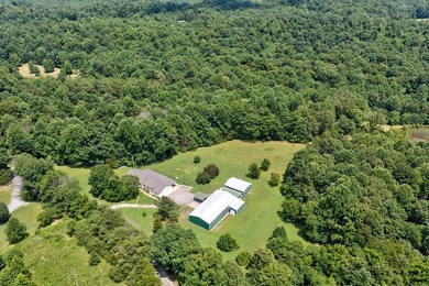 Country living meets classy elegance, the essence of the iconic - photo 35