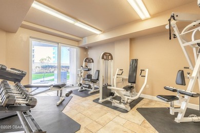 St. Maarten - Twelve floors above the shoreline, this penthouse - photo 44