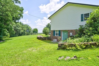 Country living meets classy elegance, the essence of the iconic - photo 46