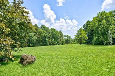 Country living meets classy elegance, the essence of the iconic - photo 47