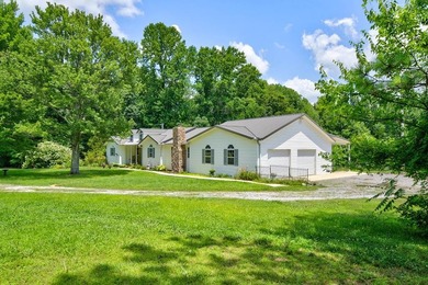 Country living meets classy elegance, the essence of the iconic - photo 51