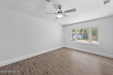 No-HOA 4-bedroom, 2-bath home in the Sans Pareil neighborhood of - photo 5