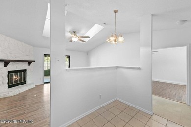 No-HOA 4-bedroom, 2-bath home in the Sans Pareil neighborhood of - photo 9