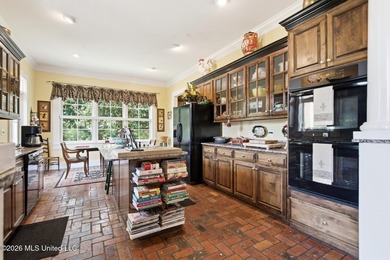 Custom-built and designed by renowned architect William H - photo 3