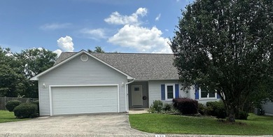 Welcome home to this well-maintained 3-bedroom, 2-bath home - photo 1