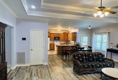 Welcome home to this well-maintained 3-bedroom, 2-bath home - photo 4