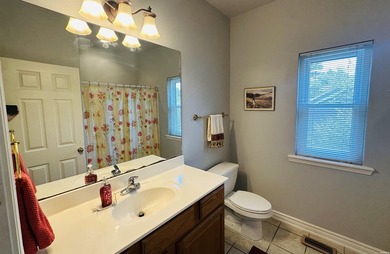 Welcome home to this well-maintained 3-bedroom, 2-bath home - photo 10