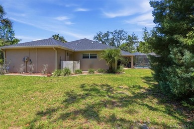 Pool Home on a Cul-De-Sac with new roof and A/C Welcome to this - photo 39
