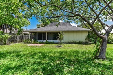 Welcome to this charming waterfront residence in Village Oaks - photo 6