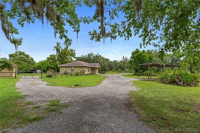 Welcome home to this charming 3-bedroom, 2-bath single-family - photo 3
