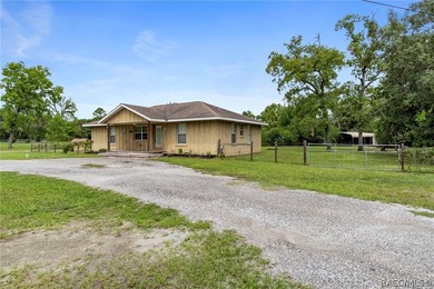 Welcome home to this charming 3-bedroom, 2-bath single-family - photo 4