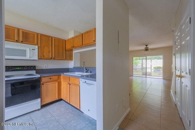 Conveniently located and thoughtfully designed, this spacious - photo 7