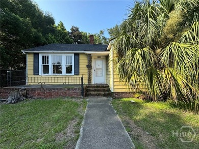Bring your vision and your contractor! Located in the heart of - photo 1