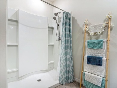 Welcome home! This cheerful 3-bedroom, 2-bath beauty is just - photo 31