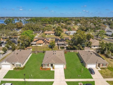 Welcome home! This cheerful 3-bedroom, 2-bath beauty is just - photo 44