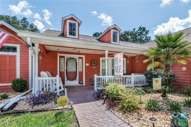 WELL APPOINTED AND BEAUTIFULLY MAINTAINED 3/2/2 POOL HOME on .32 - photo 3