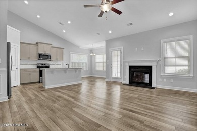 Welcome to a BEAUTIFUL, like-new 4 bedroom, 3 bath home located - photo 7