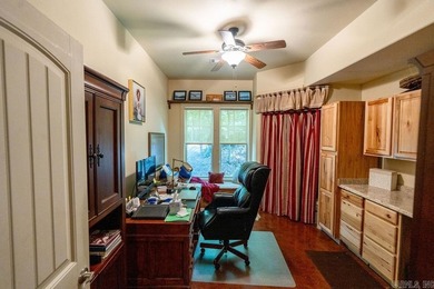 Beautiful timber frame home featuring a stunning rustic style - photo 12