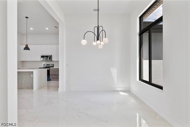 Welcome to your dream home in Cape Coral! This stunning single - photo 12