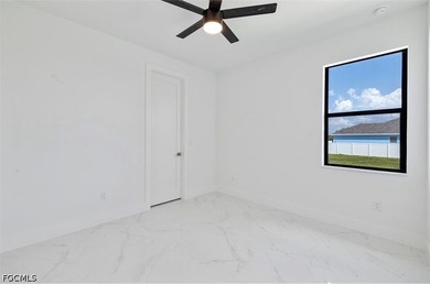 Welcome to your dream home in Cape Coral! This stunning single - photo 25