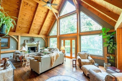 Beautiful timber frame home featuring a stunning rustic style - photo 28