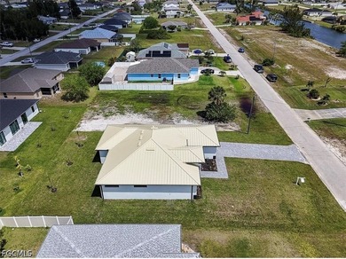 Welcome to your dream home in Cape Coral! This stunning single - photo 34