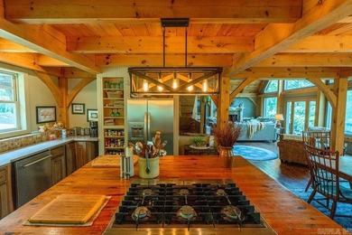 Beautiful timber frame home featuring a stunning rustic style - photo 37