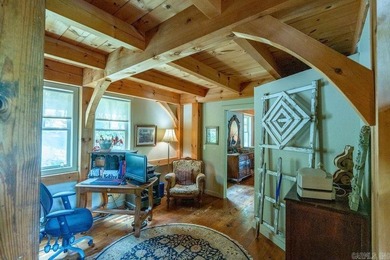 Beautiful timber frame home featuring a stunning rustic style - photo 38