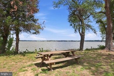 (private lake, pond, coastal) Home For Sale in Bryans Road Maryland