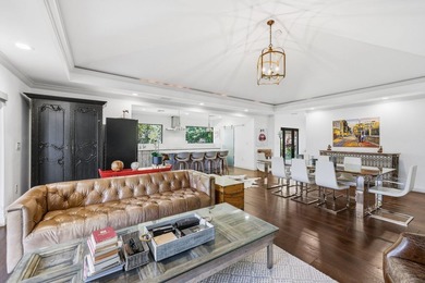 Remodeled 4BR, 4.5BA ground-floor end-unit incl. 1/1 guest suite - photo 16