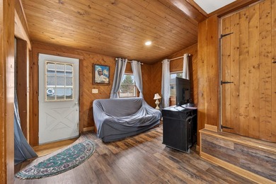 Welcome to 8 Autumn Street in Rockland--a spacious in-town - photo 10