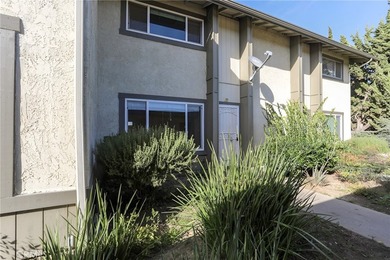 Welcome to Midtown Village! This 3-bedroom, 1.5-bath PUD offers - photo 1