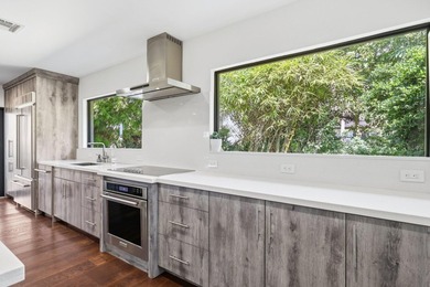 Remodeled 4BR, 4.5BA ground-floor end-unit incl. 1/1 guest suite - photo 22