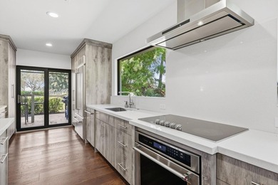 Remodeled 4BR, 4.5BA ground-floor end-unit incl. 1/1 guest suite - photo 24