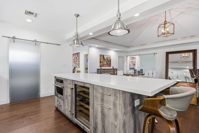 Remodeled 4BR, 4.5BA ground-floor end-unit incl. 1/1 guest suite - photo 26