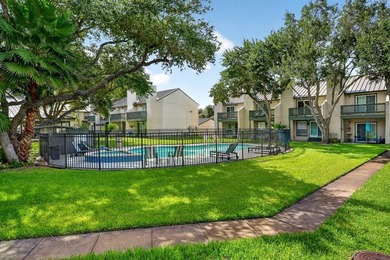 Wonderful Rockport Country Club condo with a pool just outside - photo 31