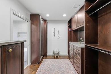 Remodeled 4BR, 4.5BA ground-floor end-unit incl. 1/1 guest suite - photo 36